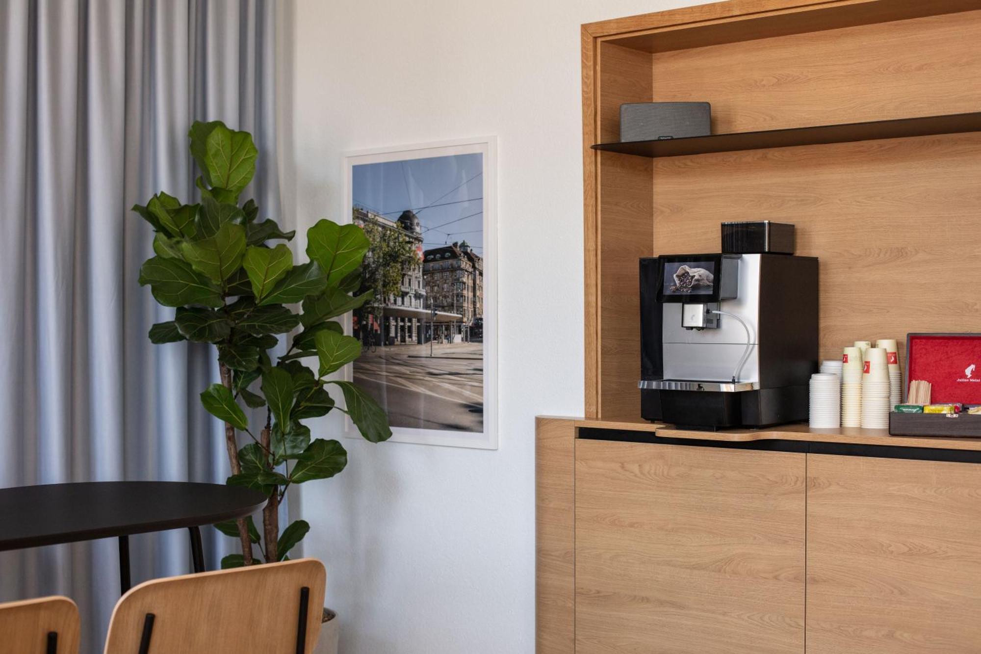 Fred Guest House Hauptbahnhof - Mobile Check-In 2* Zürich