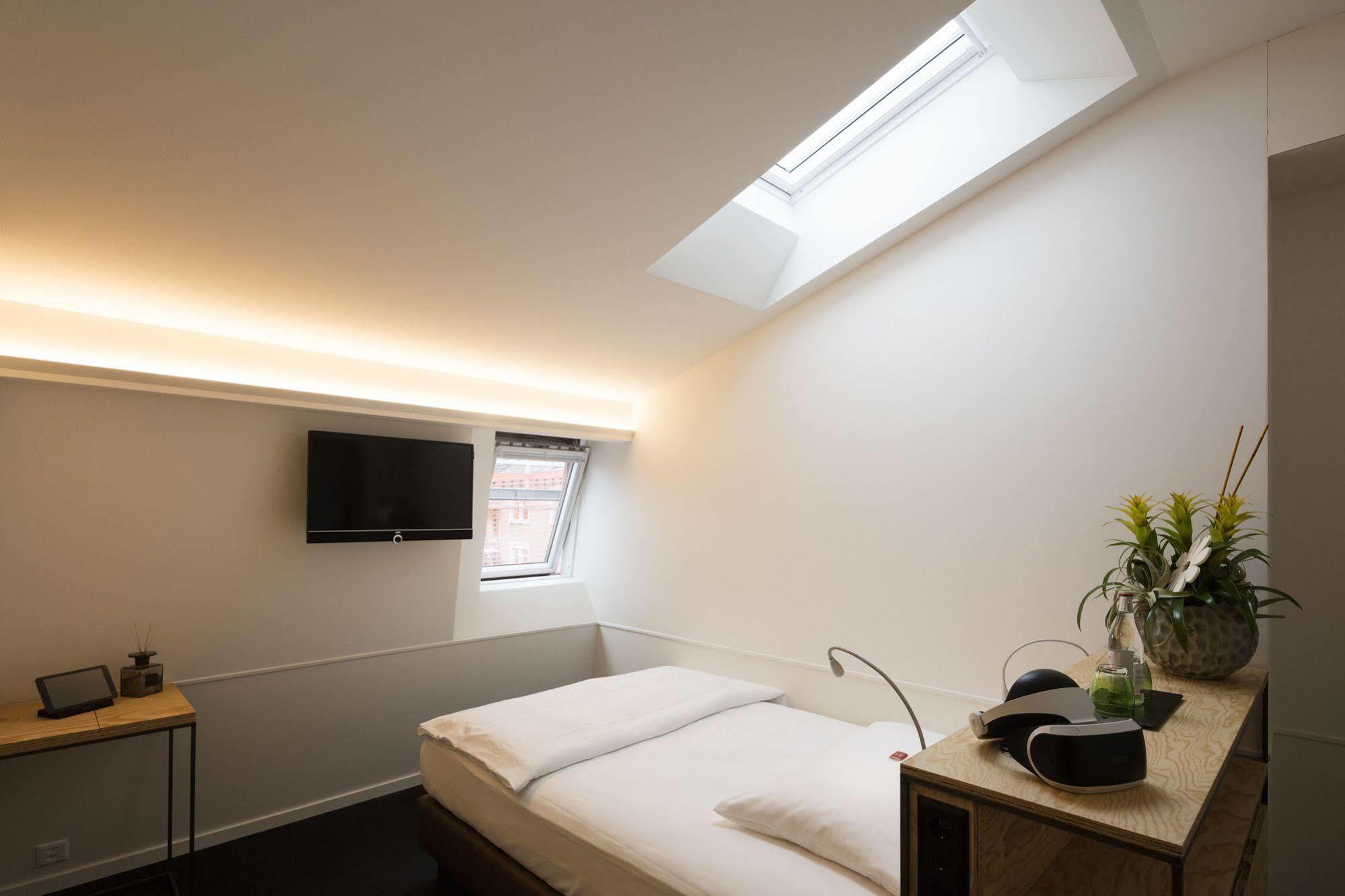 Fred Guest House Hauptbahnhof - Mobile Check-In